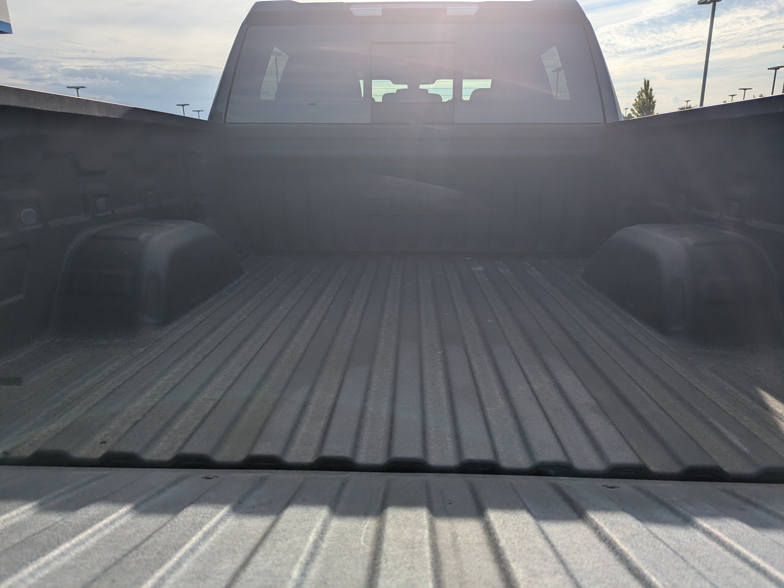 Used 2020 ONYX BLACK GMC Elevation image 32