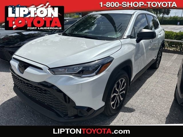 2024 Toyota Corolla Cross Hybrid S AWD's photo