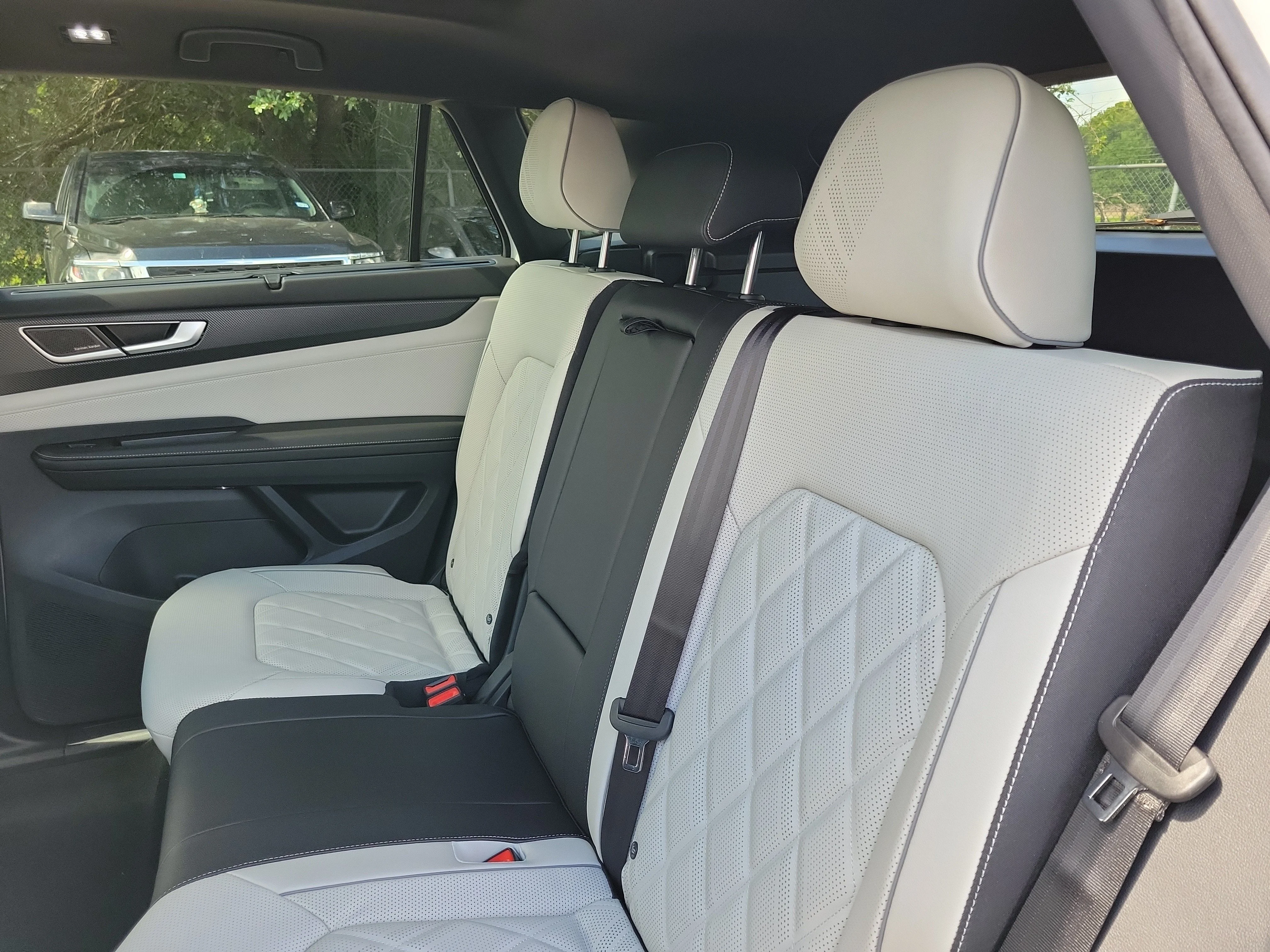 New 2026 White Volkswagen 2.0T SEL Premium R-Line image 11