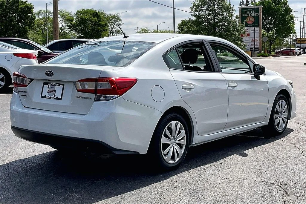 Used 2022 White Subaru Base image 15
