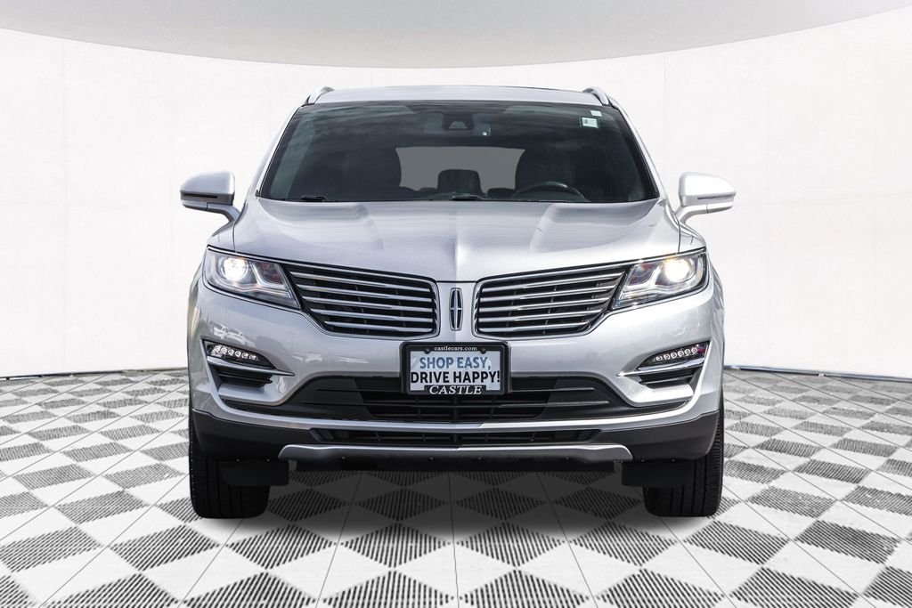 Used 2017 Silver Lincoln Reserve image 11