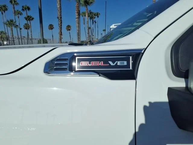 New 2026 Summit White GMC Pro image 4