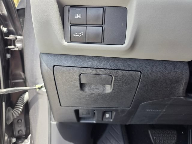 Used 2022 Magnetic Gray Metallic Toyota Hybrid XLE image 22