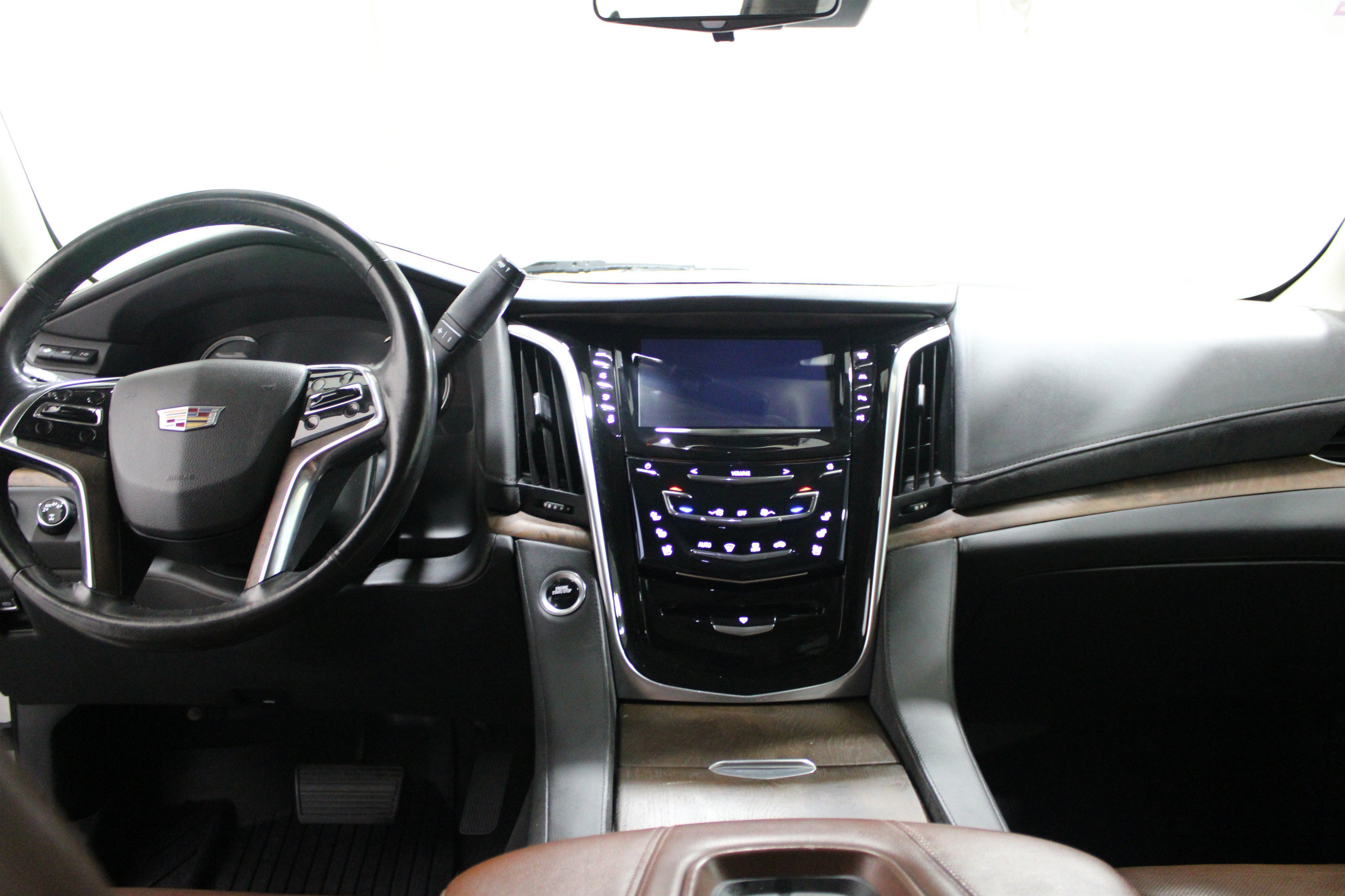 Used 2020 Crystal White Tricoat Cadillac Premium Luxury 4x4 image 2