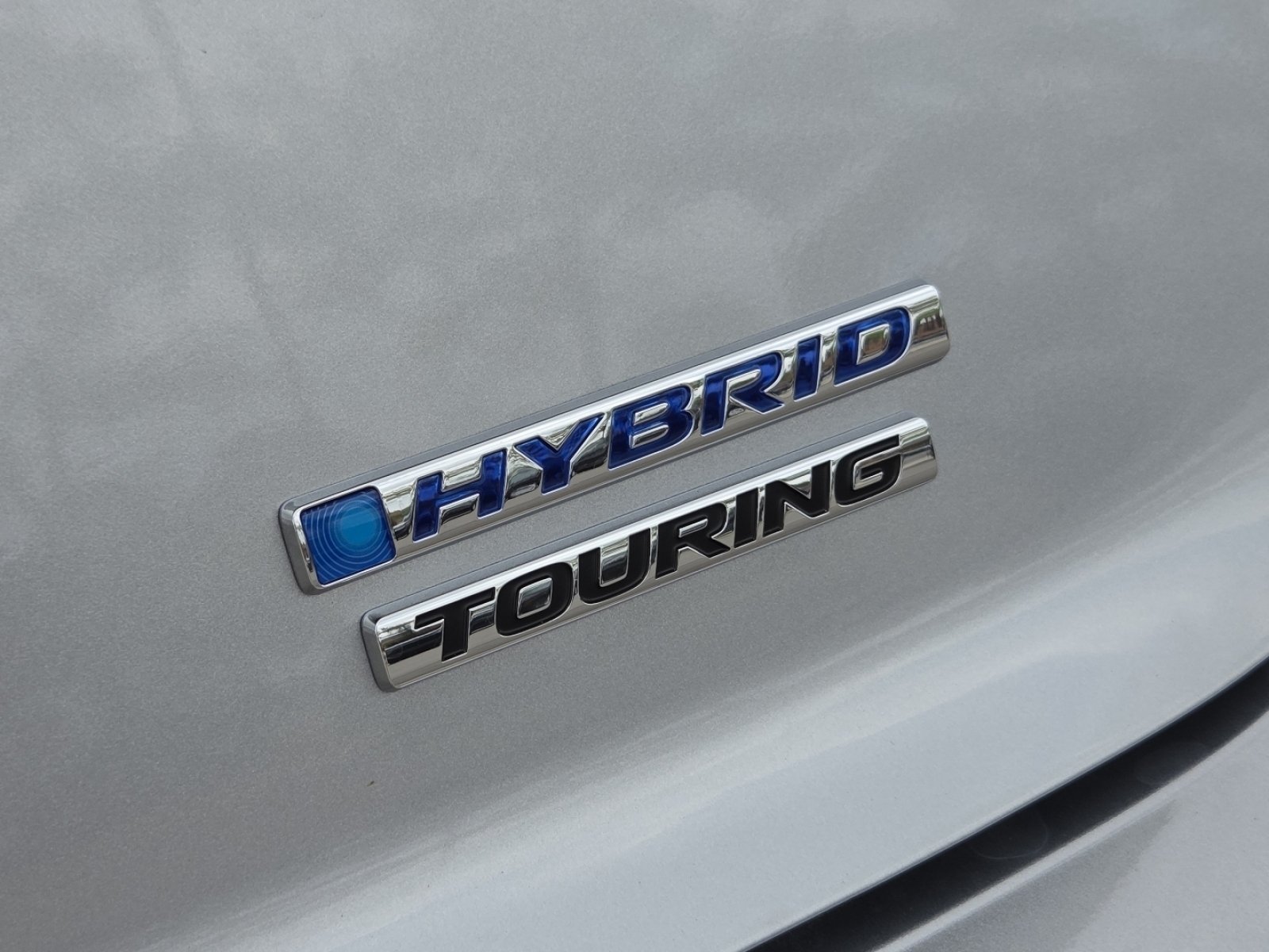 New 2026 Solar Silver Metallic Honda Touring image 18