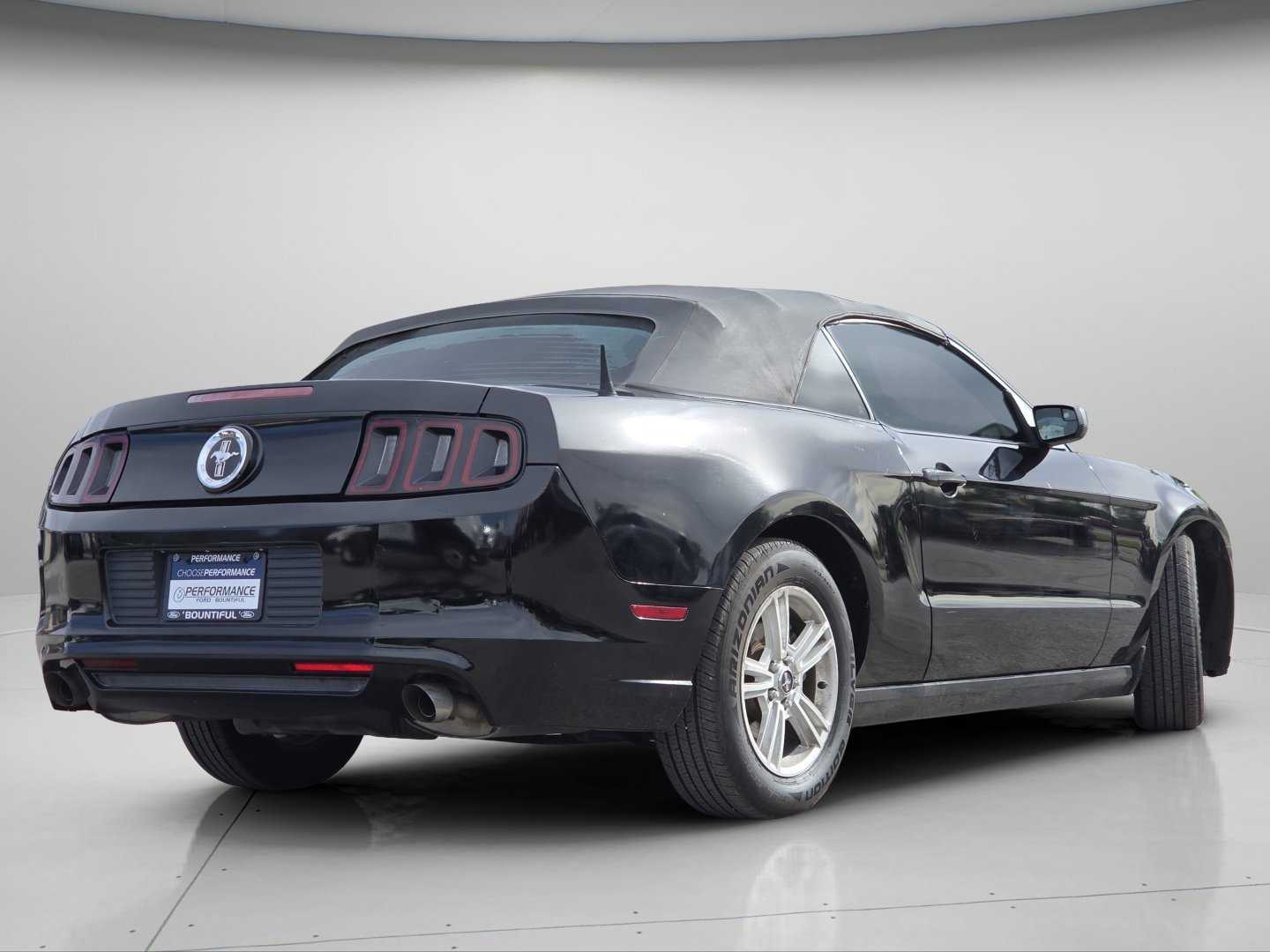 Used 2014 Black Ford V6 image 22
