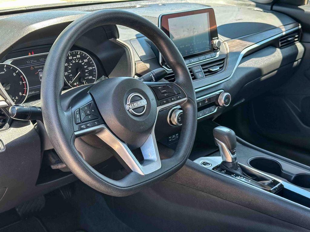 2025 Nissan Altima SV - Photo 12