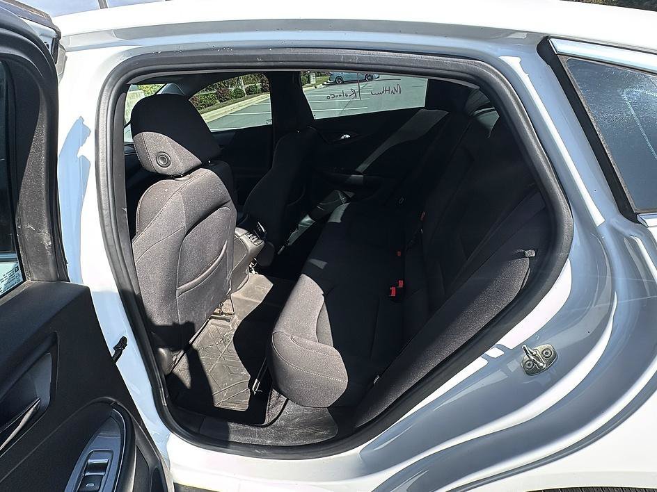 Used 2017 Summit White Chevrolet LT image 17