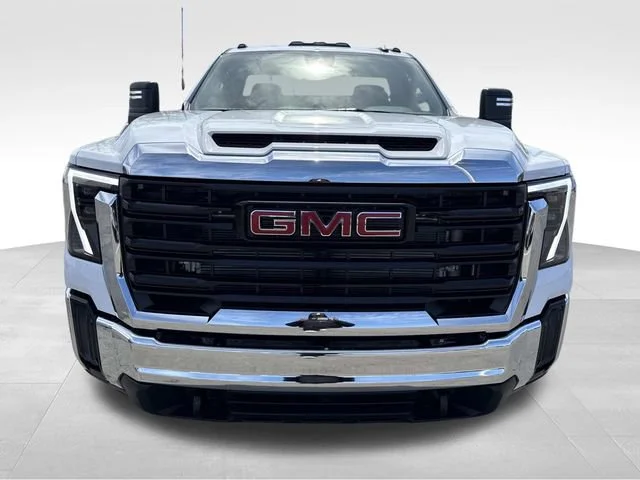 2026 GMC Sierra 3500HD Pro - Photo 7