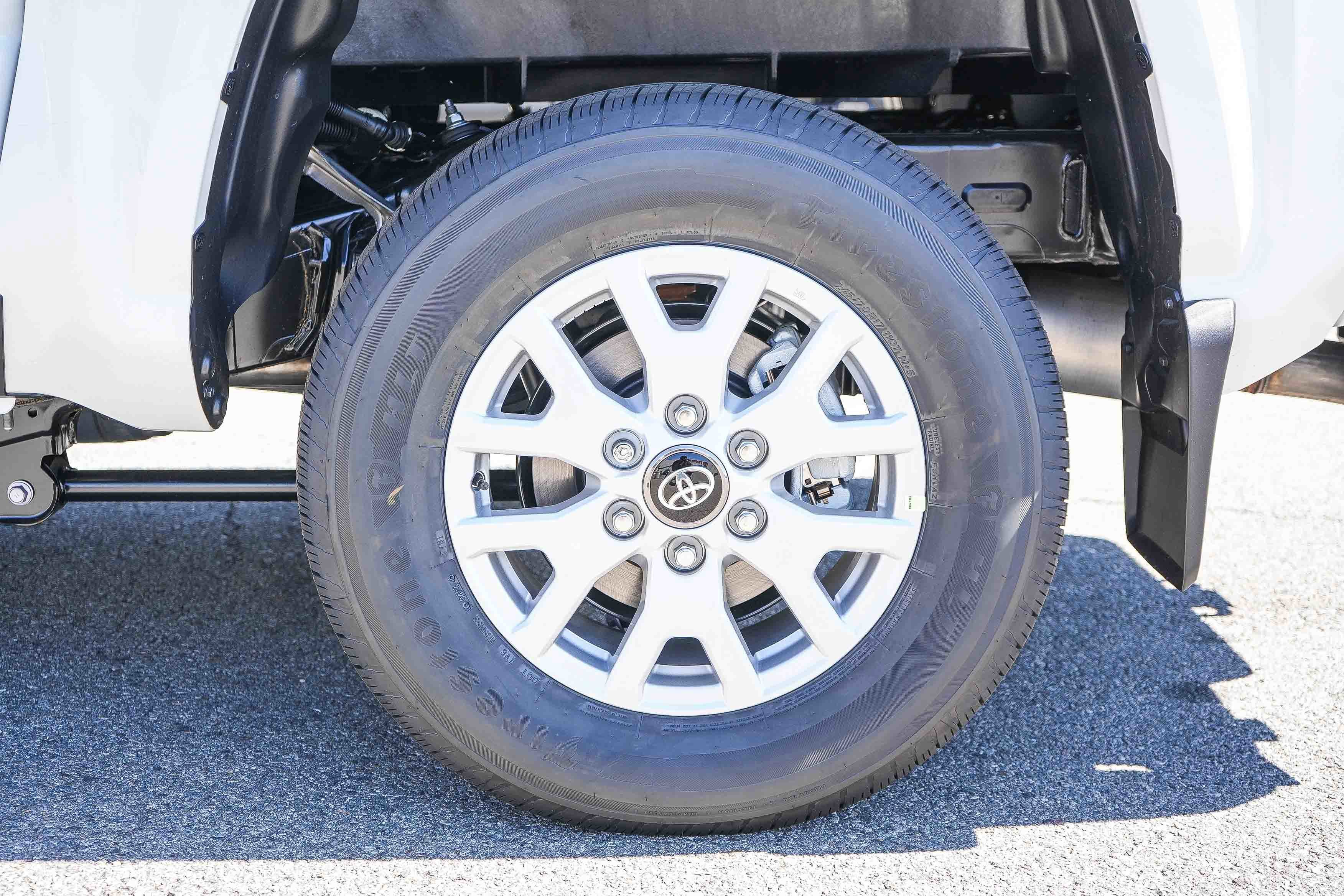 2026 Toyota Tacoma SR5 - Photo 10