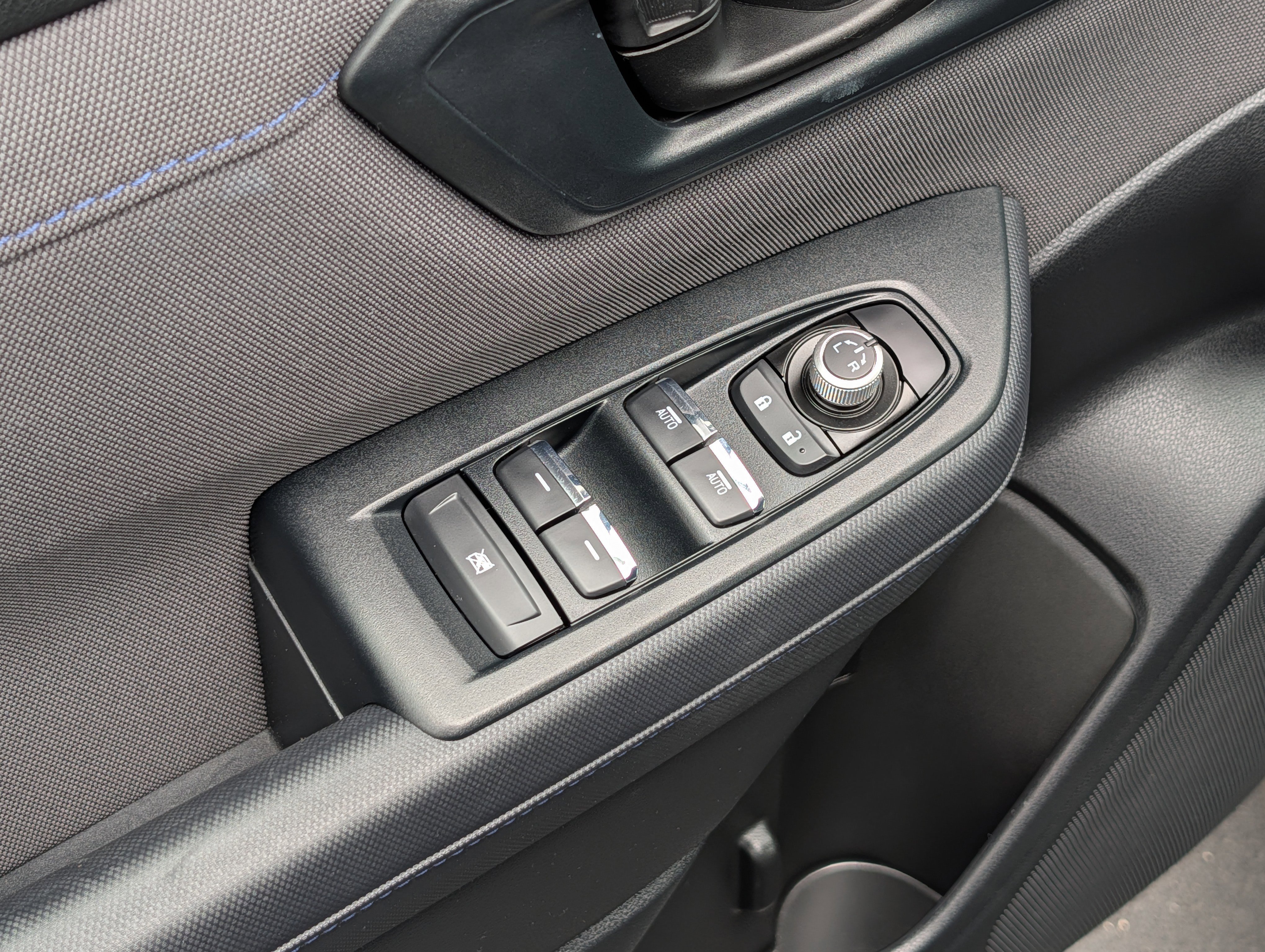 Used 2025 Magnetite Gray Metallic Subaru Premium image 19