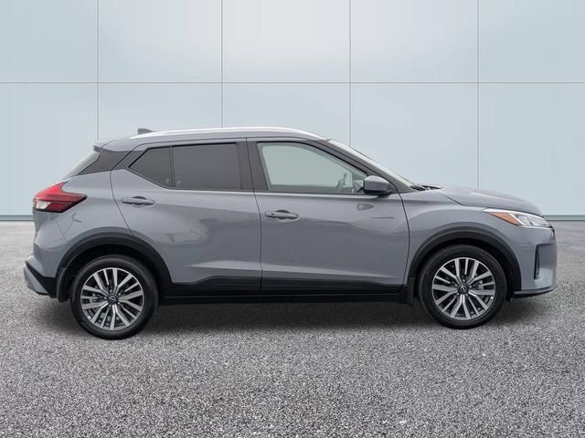 Used 2024 Boulder Gray Nissan SV image 5