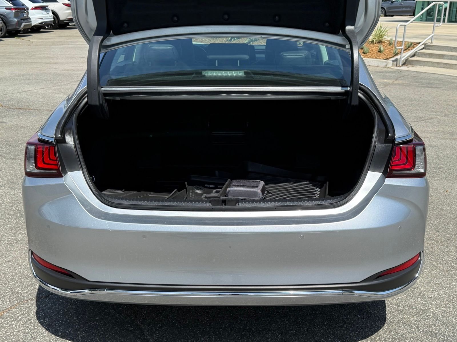 Used 2025 Silver Lexus 300h image 16