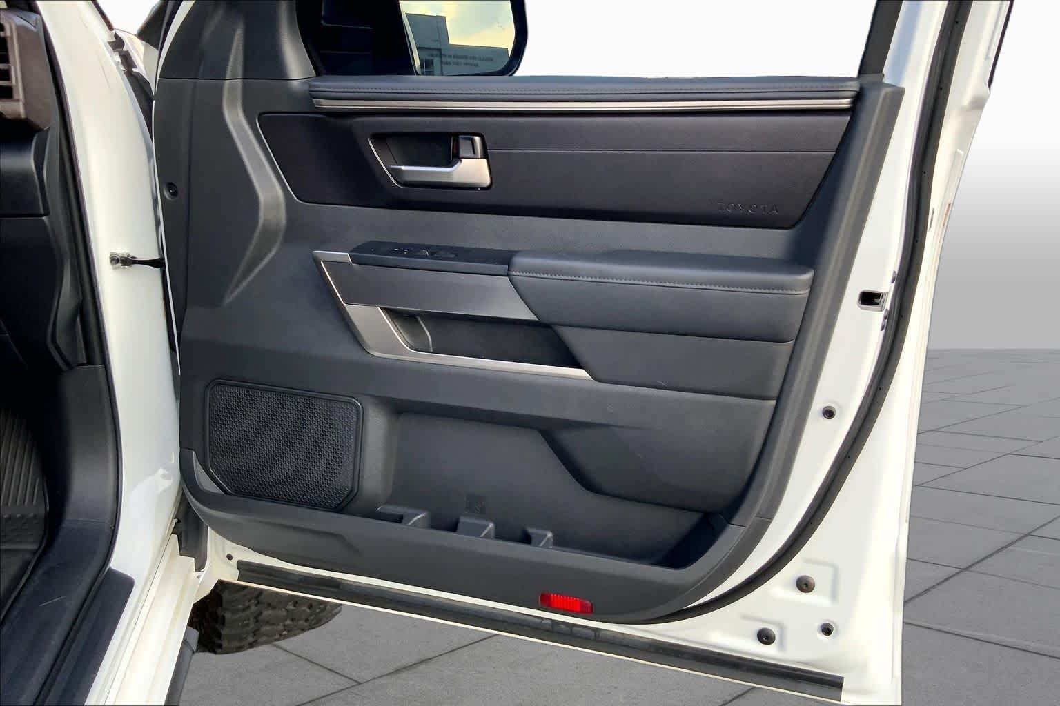 Used 2024 Ice Cap Toyota SR5 image 22