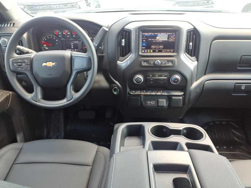 New 2026 Summit White Chevrolet WT image 20