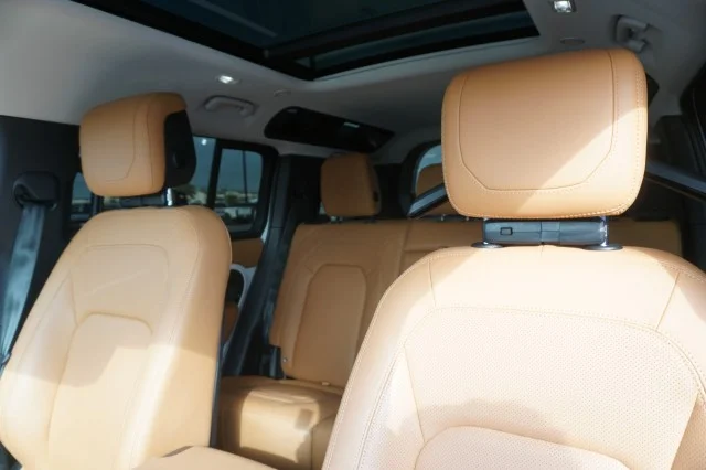 Used 2024 WHITE Land Rover S image 16
