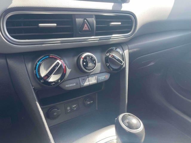 Used 2019 Silver Hyundai SEL image 30