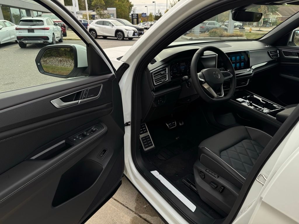 2026 Volkswagen Atlas Cross Sport SEL Premium R-LINE - Photo 17