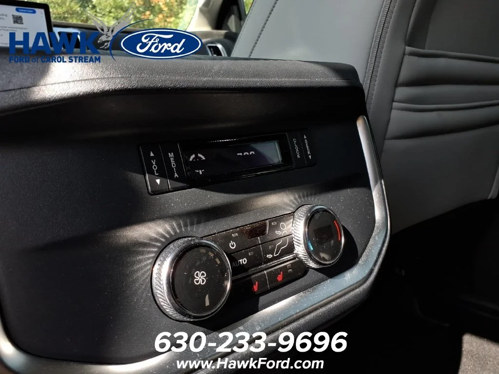 Used 2025 Black Ford Platinum image 30
