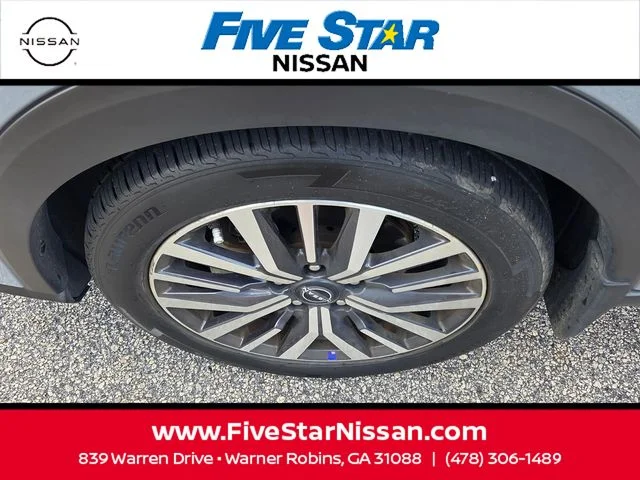 Used 2023 Gray Nissan SV image 18