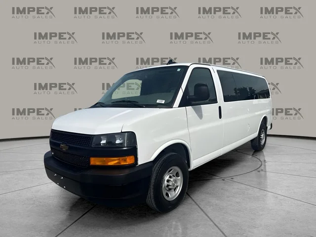 2025 Chevrolet Express 3500 LS