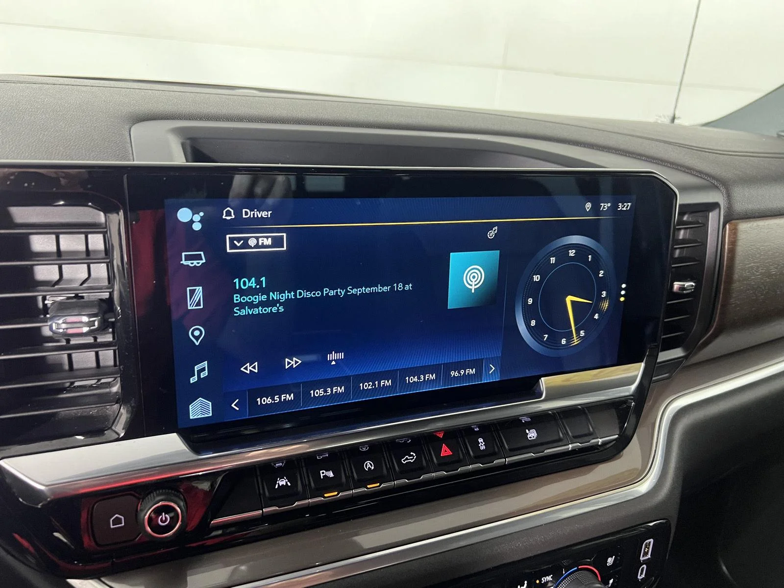 Used 2022 CHERRY RED TINTCOAT Chevrolet High Country image 10