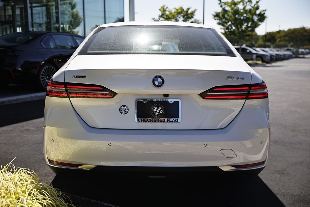 2025 BMW 5 Series 530i - Photo 10