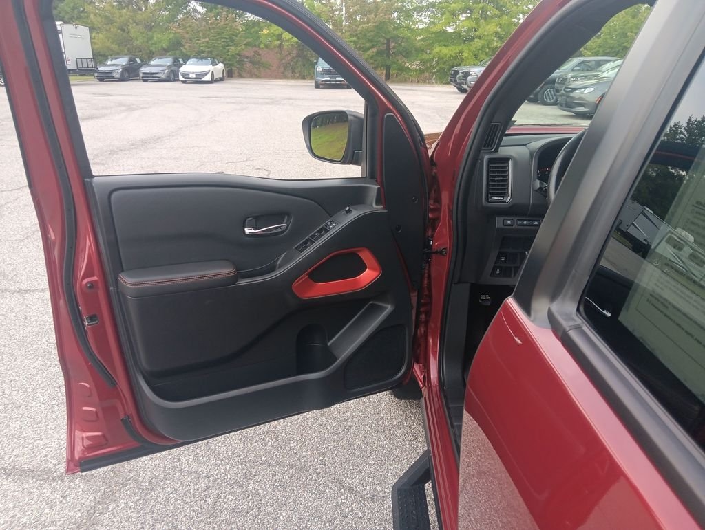 2024 Nissan Frontier PRO-X - Photo 12