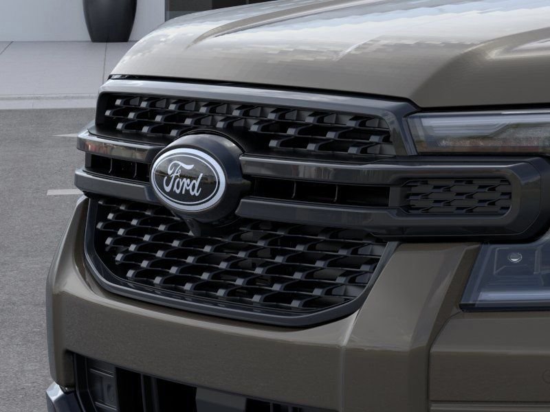 New 2025 Marsh Gray Ford Lariat image 22