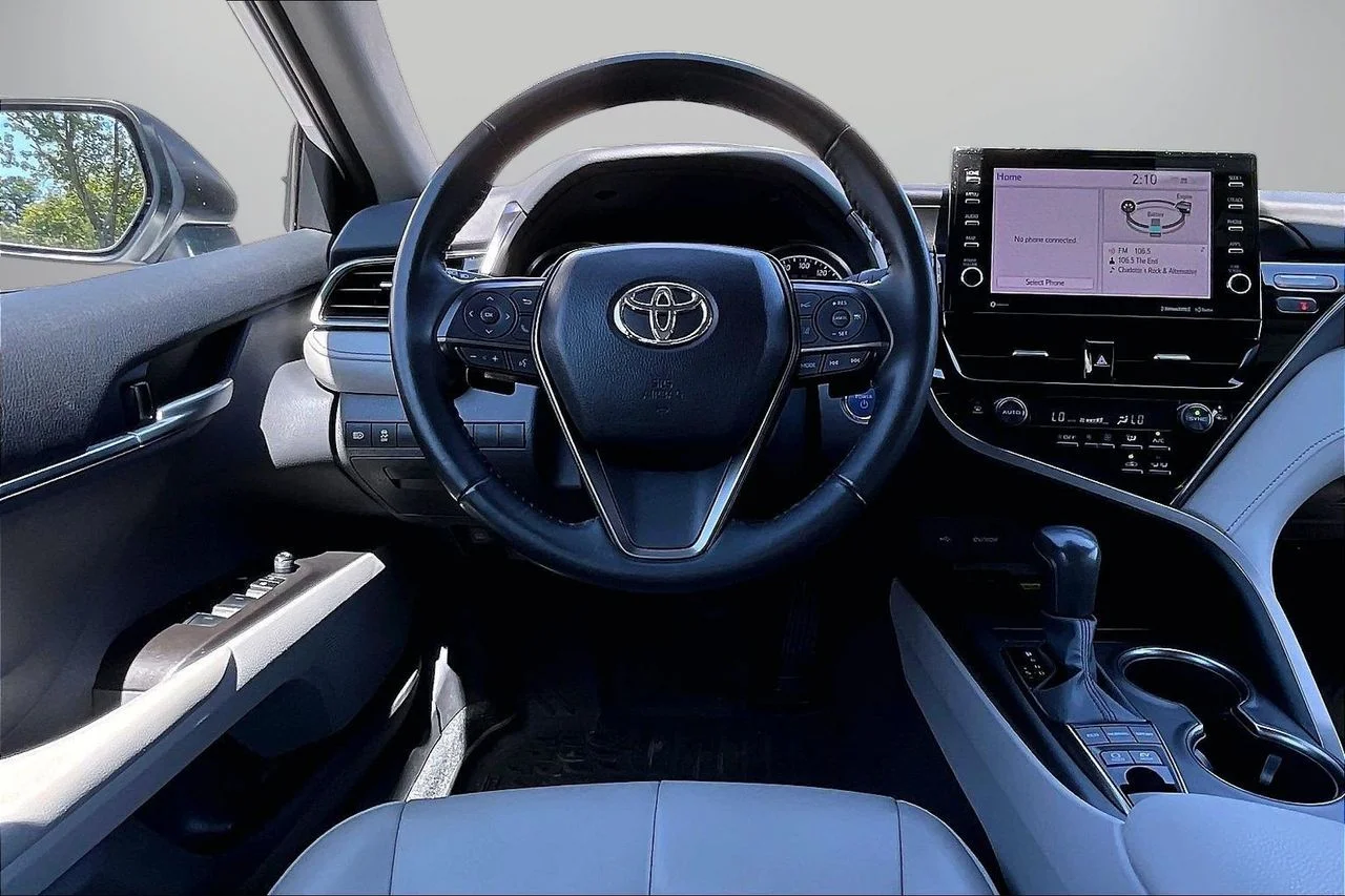 Used 2024 White Toyota SE image 11