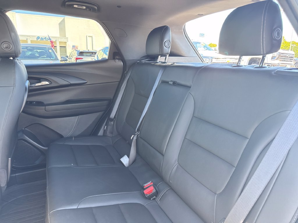Used 2023 Pearl Chevrolet ACTIV image 22