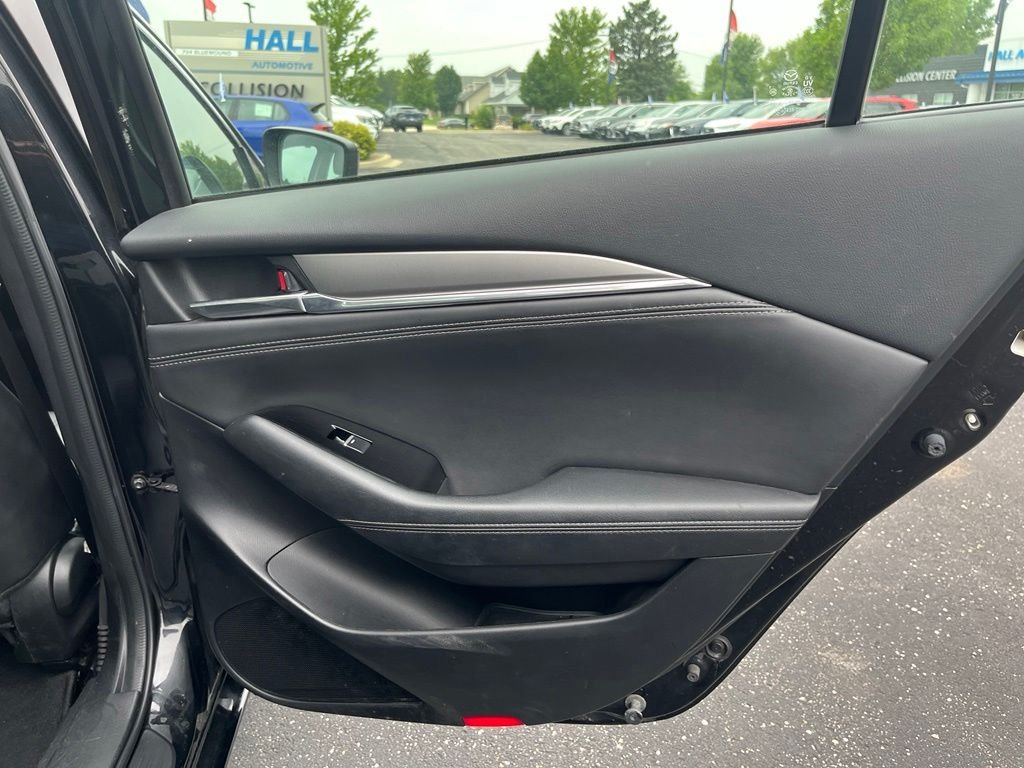 Used 2018 Black Mazda Touring image 26