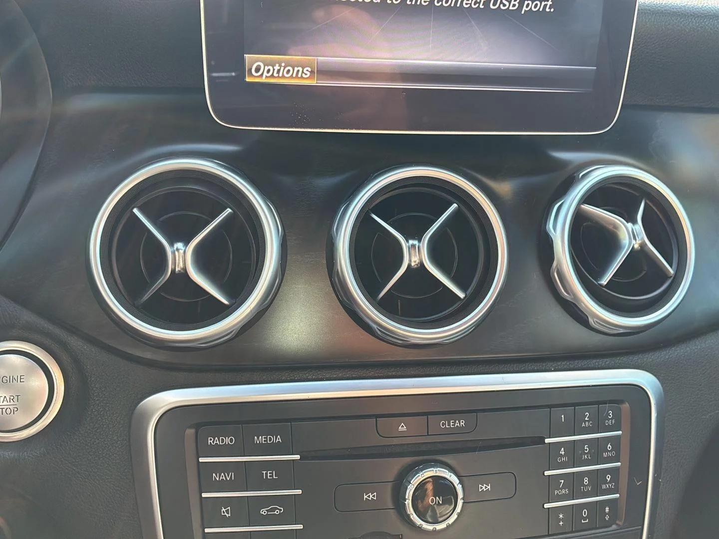Used 2019 Polar White Mercedes-Benz GLA 250 image 34