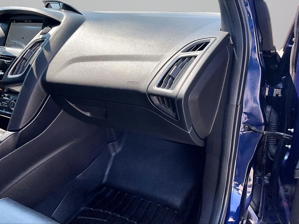 Used 2016 Blue Ford ST image 15
