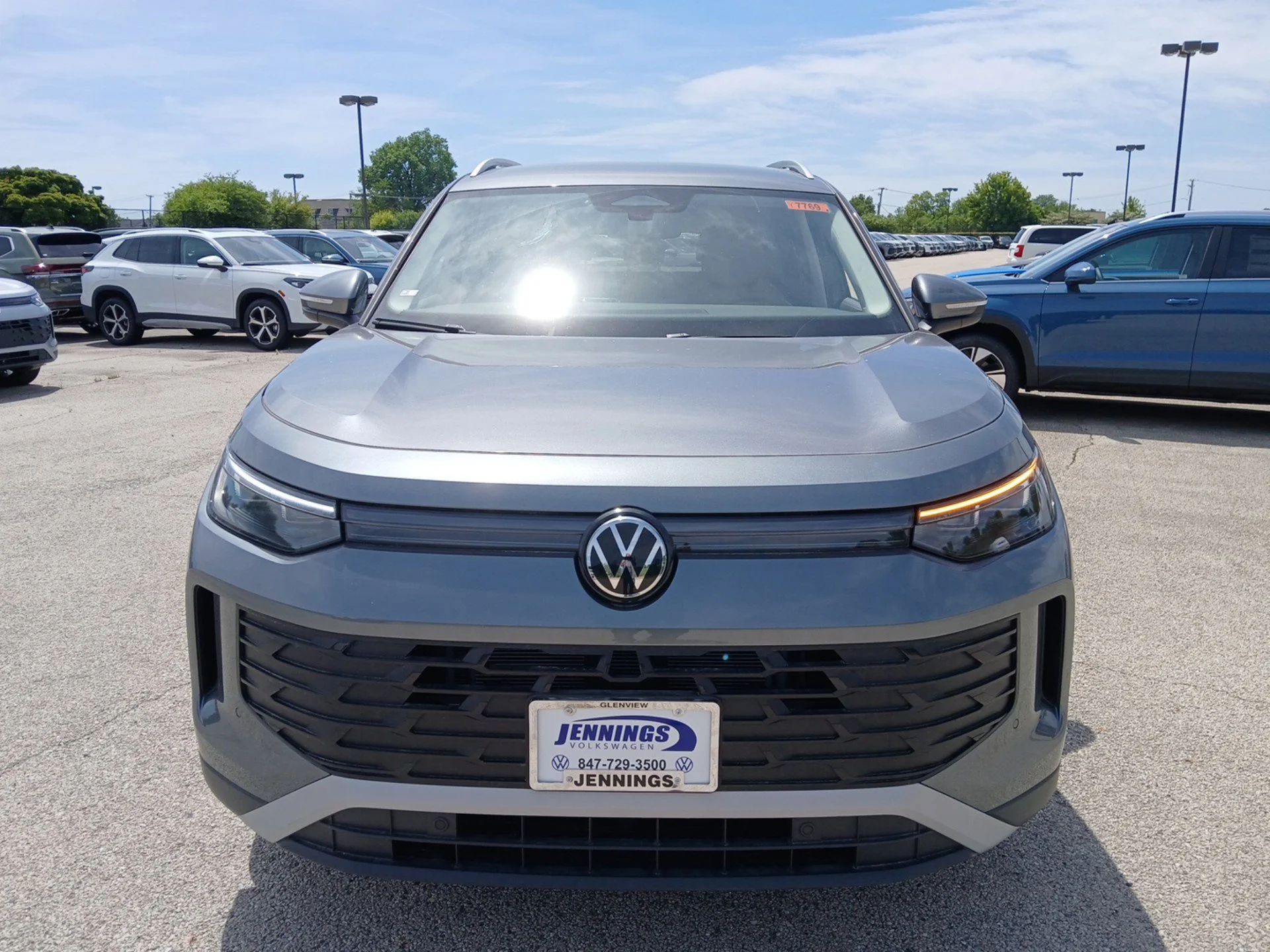 New 2026 Platinum Gray Metallic Volkswagen 2.0T SE image 31
