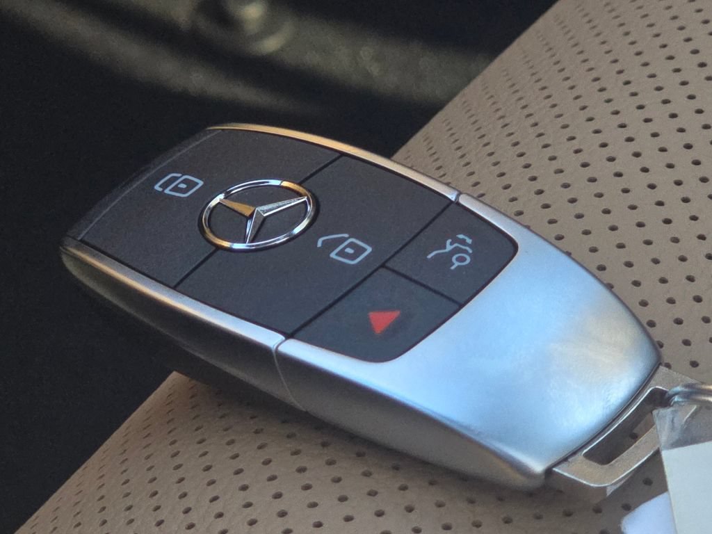 New 2026 Selenite Grey Metallic Mercedes-Benz GLE 350 image 80