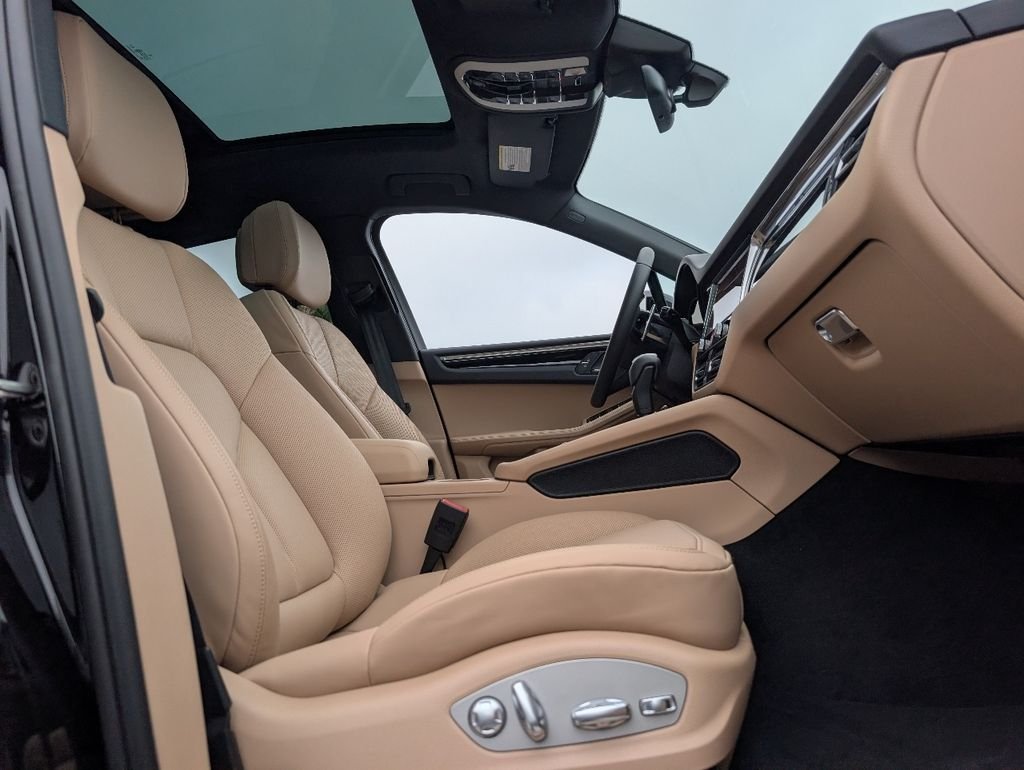 New 2026 Jet Black Metallic Porsche  image 17