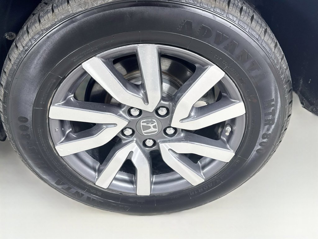Certified Used 2019 Gray Honda EX-L image 43