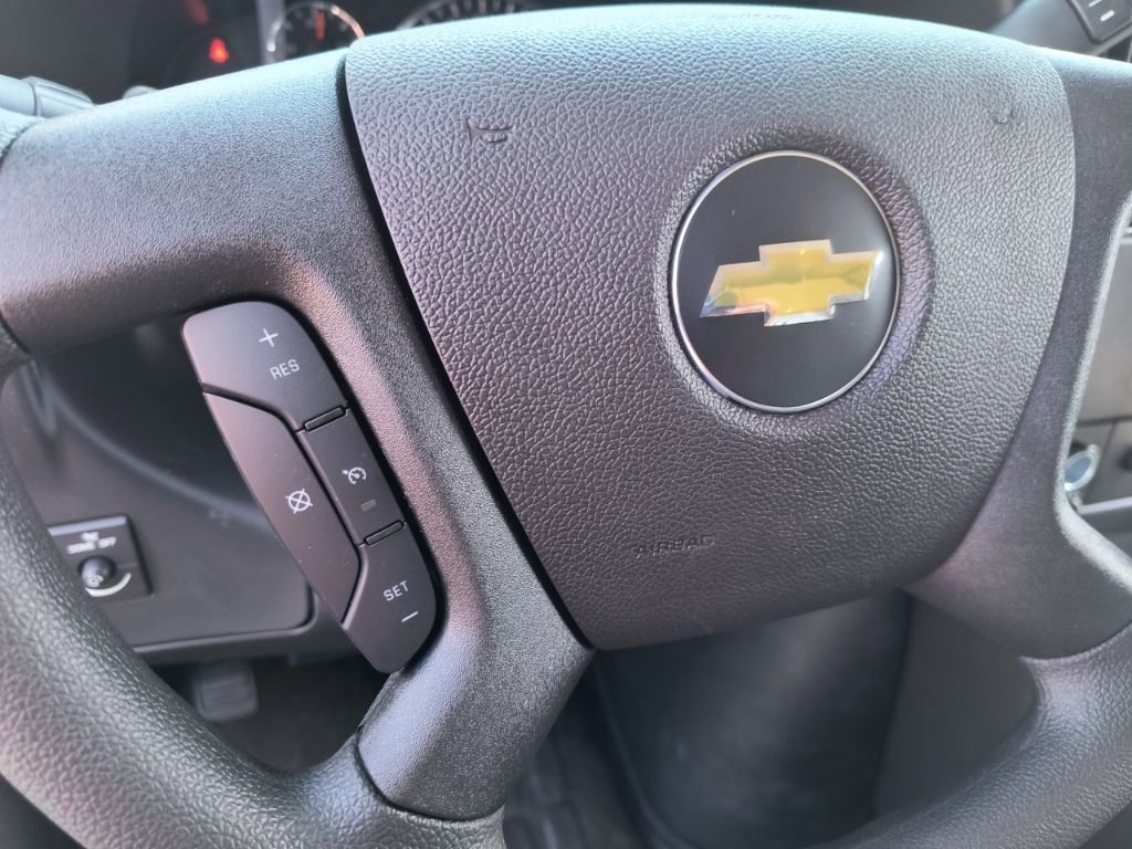 2025 Chevrolet Express Cargo Work Van - Photo 24