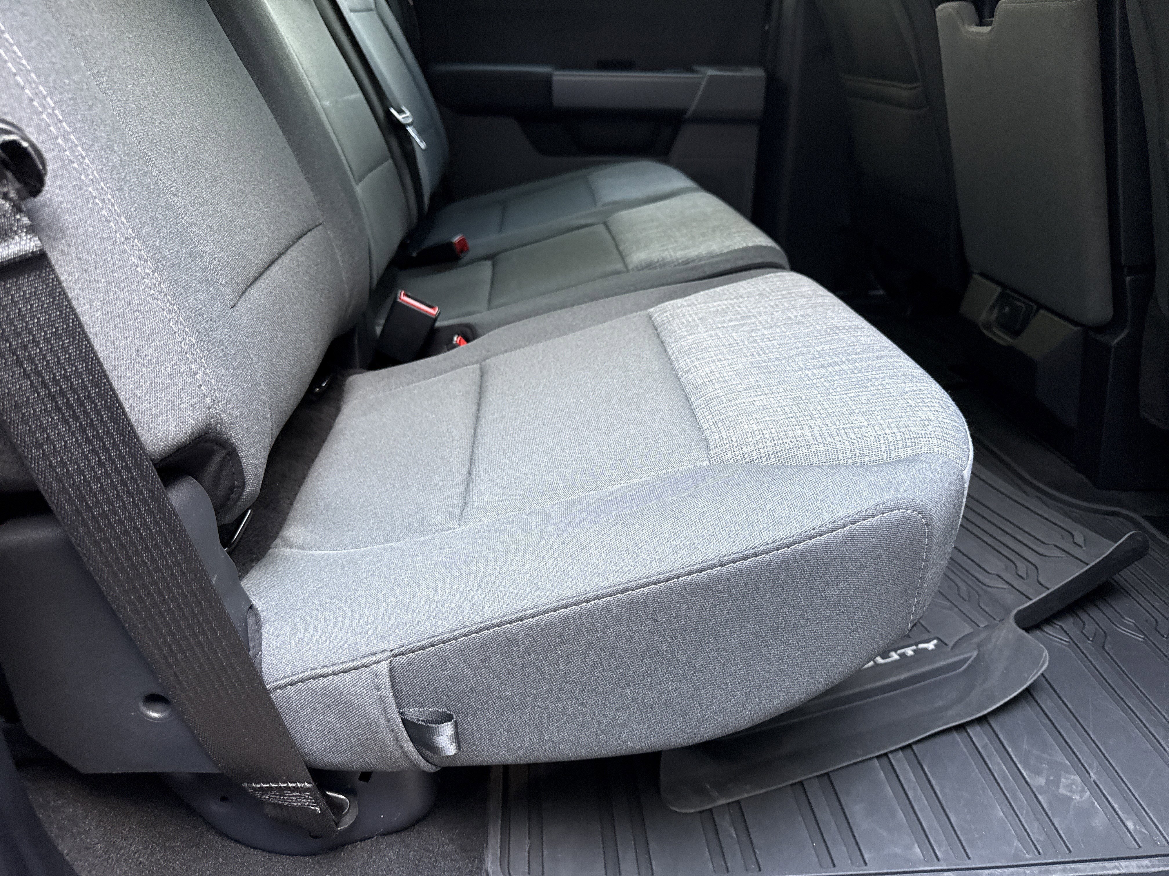 Used 2025 Gray Metallic Ford XLT image 16