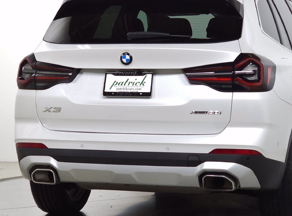 Used 2023 White BMW xDrive30i image 10