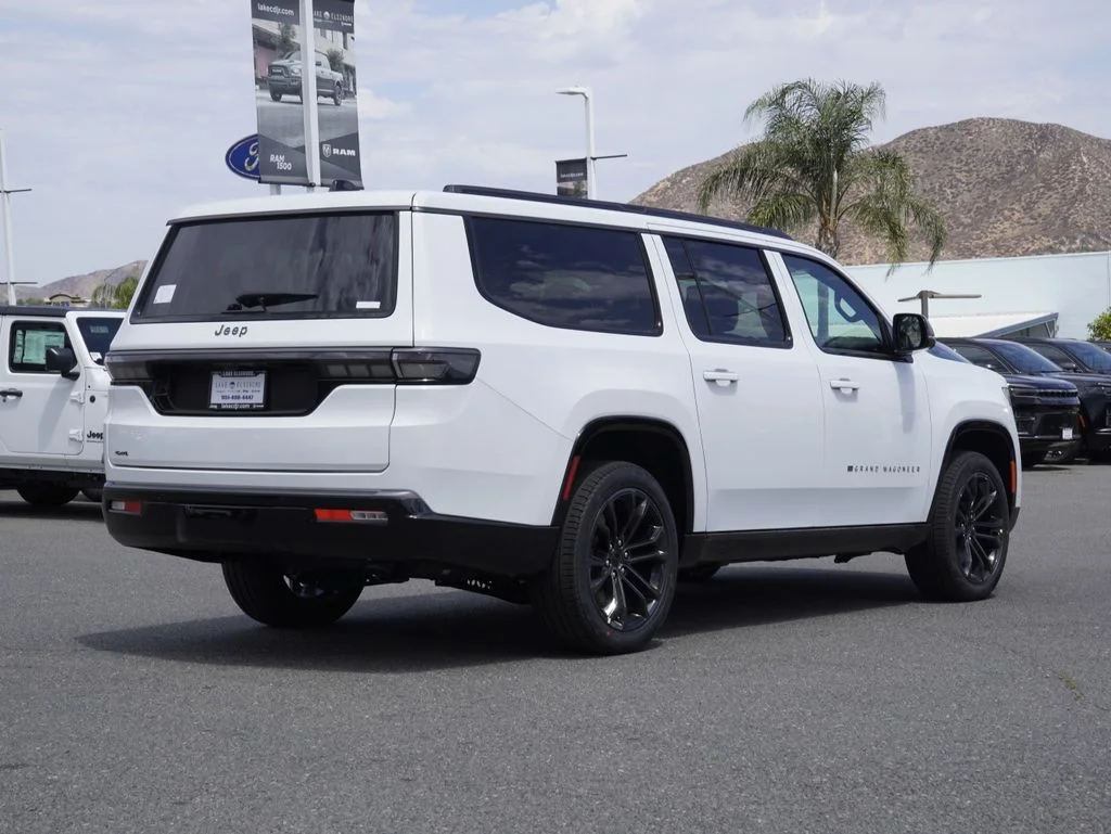 New 2026 Bright White Clearcoat Jeep Summit Obsidian image 3
