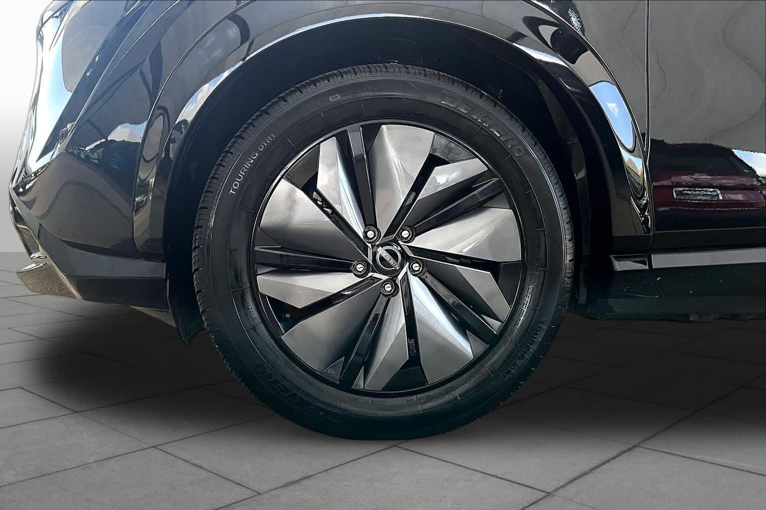 Used 2023 Black Diamond Pearl Nissan VENTURE+ image 10