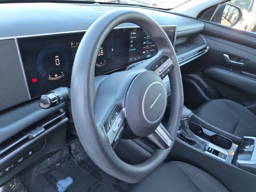 Used 2025 Silver Hyundai SEL image 17
