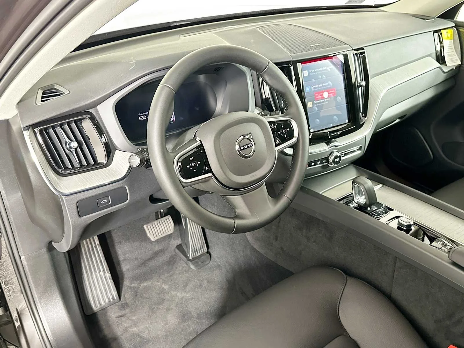Certified Used 2025 Platinum Grey Volvo Plus image 7