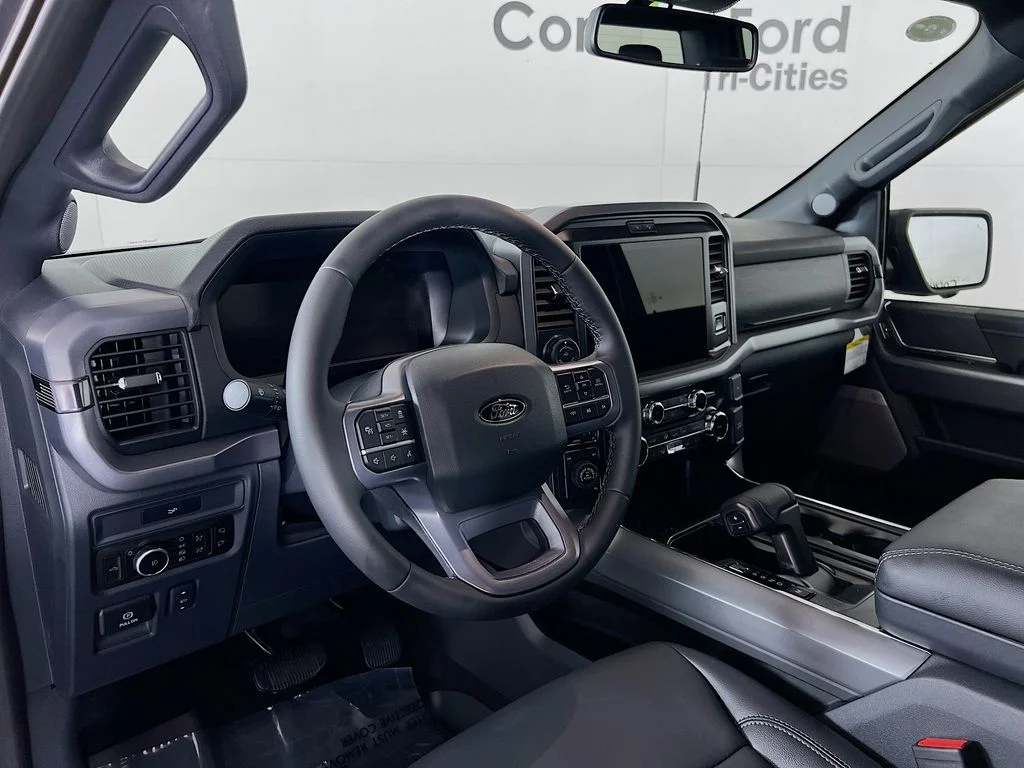 New 2026 Carbonized Gray Metallic Ford XLT image 3