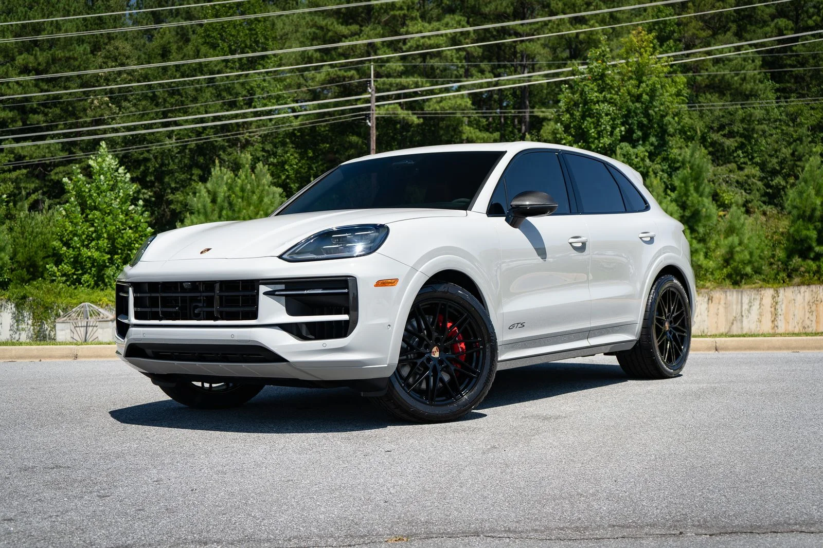 Used 2023  Porsche GTS image 2