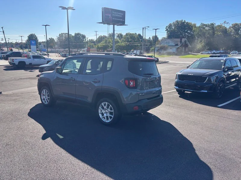 Used 2020 Gray Jeep Latitude image 6