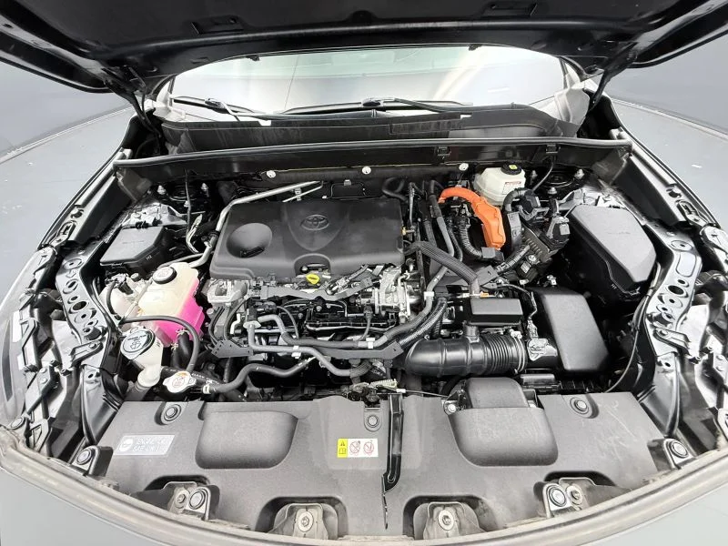 Used 2021  Toyota Limited Sport Utility 4D image 27