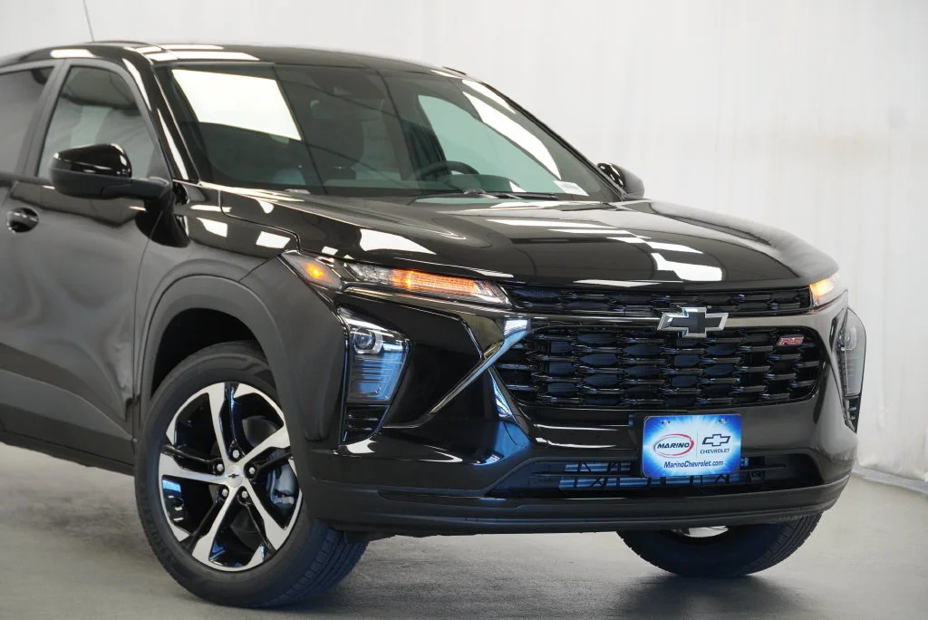New 2026 Mosaic Black Metallic Chevrolet 1RS image 7